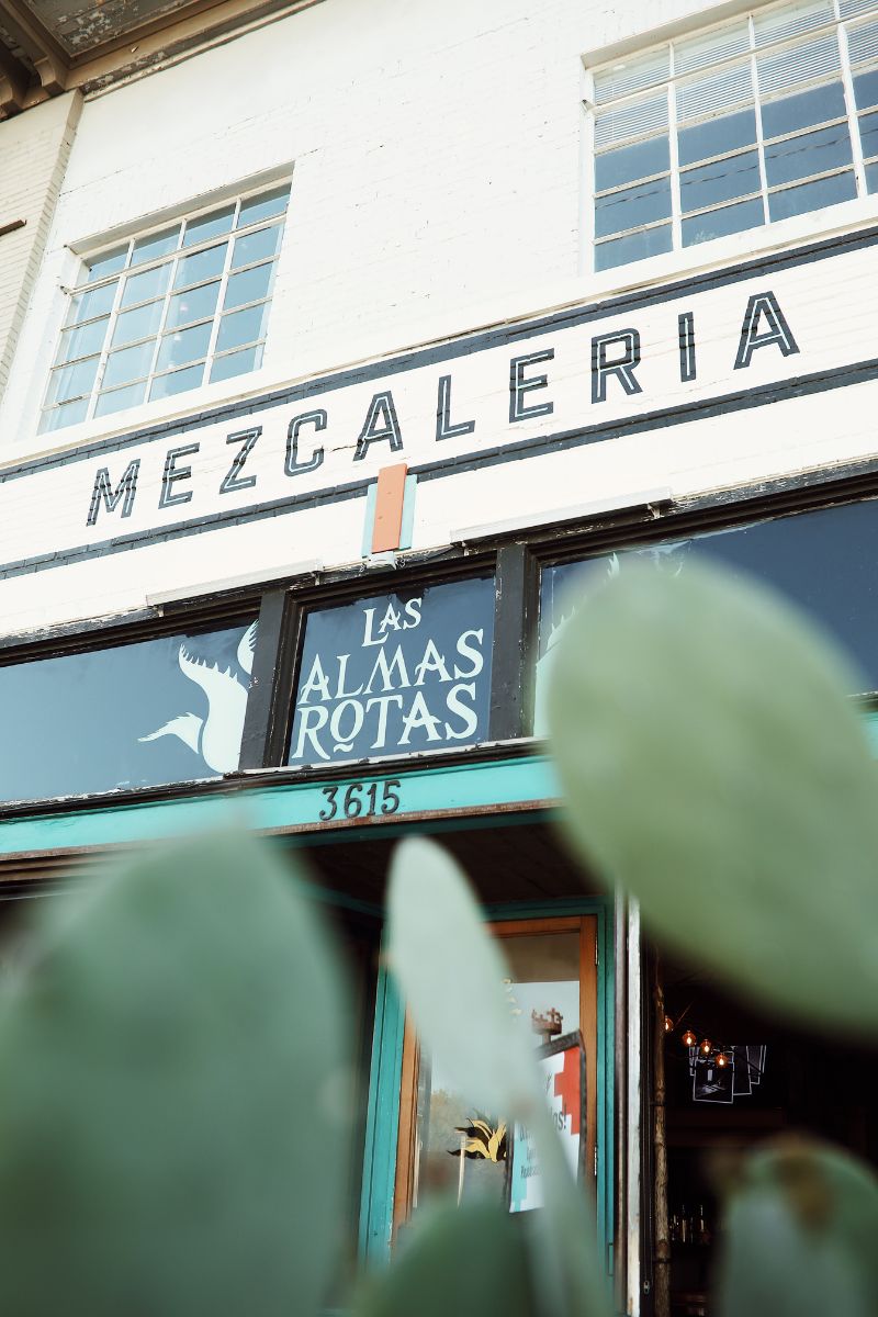 Social Media work for Las Almas Rotas showing their bar in downtown Dallas.